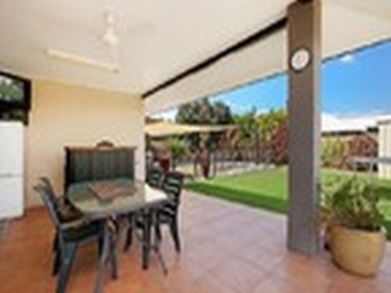 15 Wood Crescent, Rosebery NT 0832