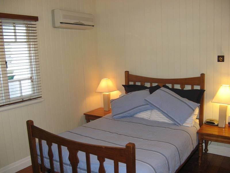 1 Meecham Street, Grange QLD 4051