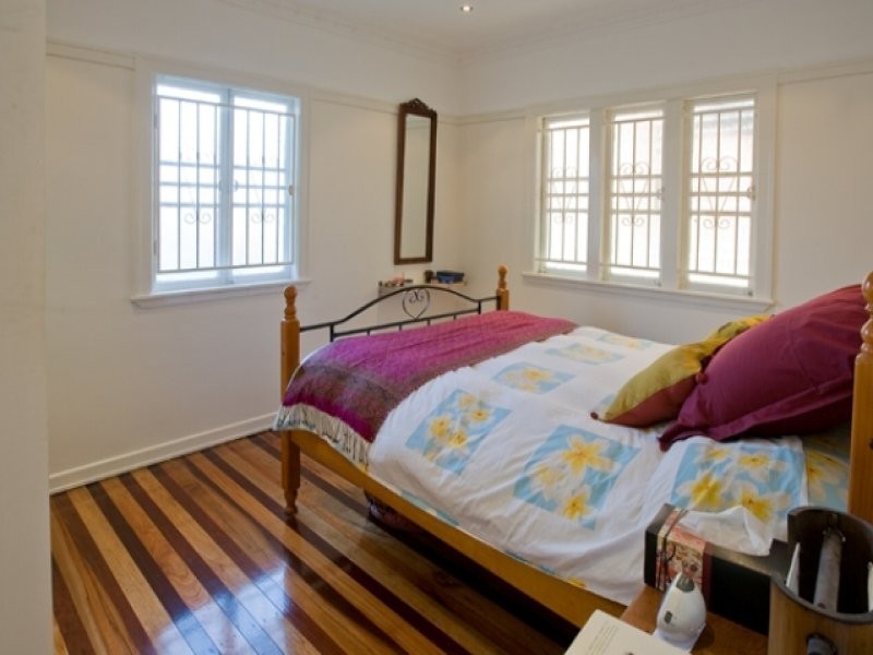 25 Appleby Road, Stafford QLD 4053