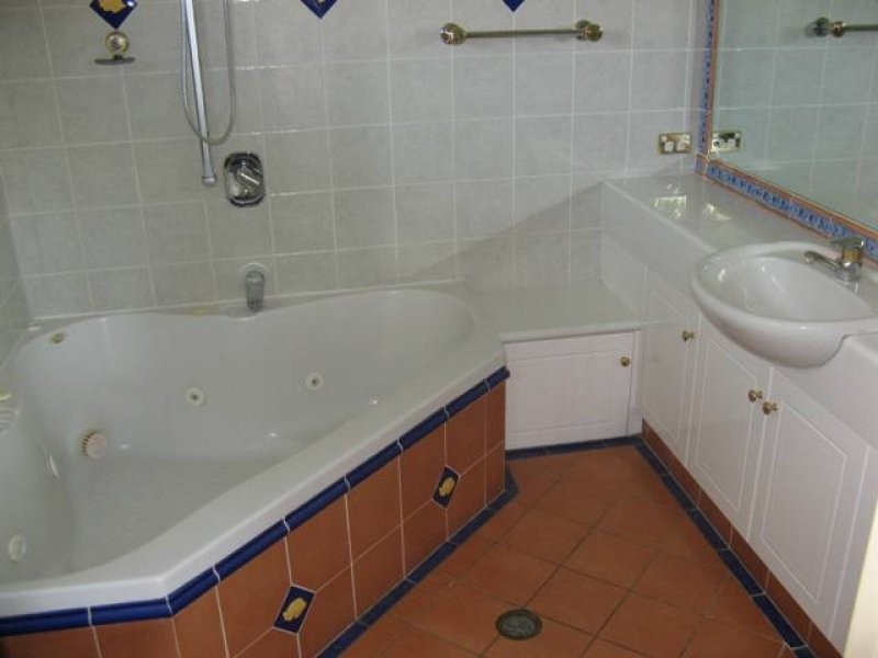 38 Deerdale Street, Stafford Heights QLD 4053