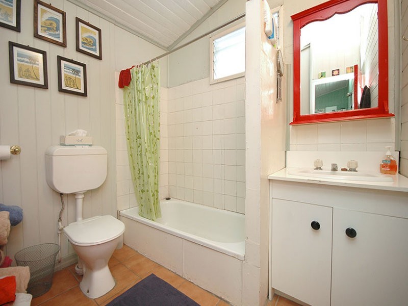 10 Ella Street, Red Hill QLD 4059