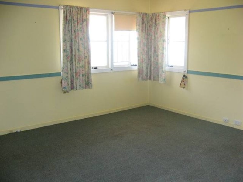 12 Dorrigo Street, Stafford Heights QLD 4053