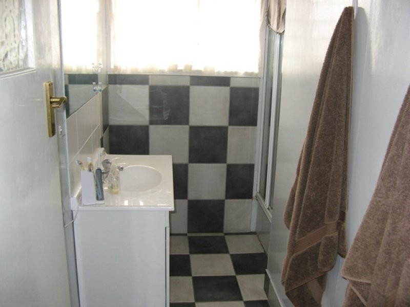 8 Kingaroy Street, Stafford Heights QLD 4053