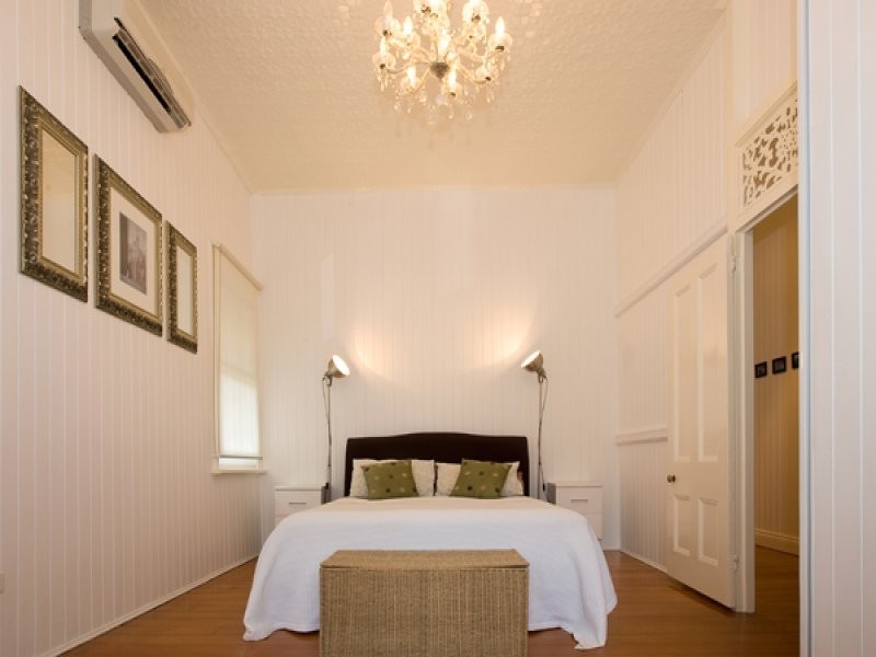 118 Albion Road, Windsor QLD 4030