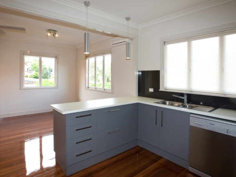 254 Kitchener Road, Stafford Heights QLD 4053