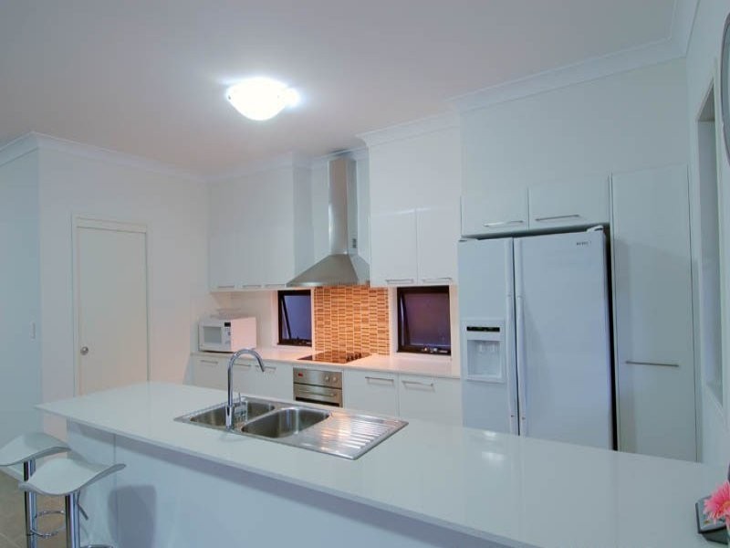 15 Tathra Street, Stafford QLD 4053