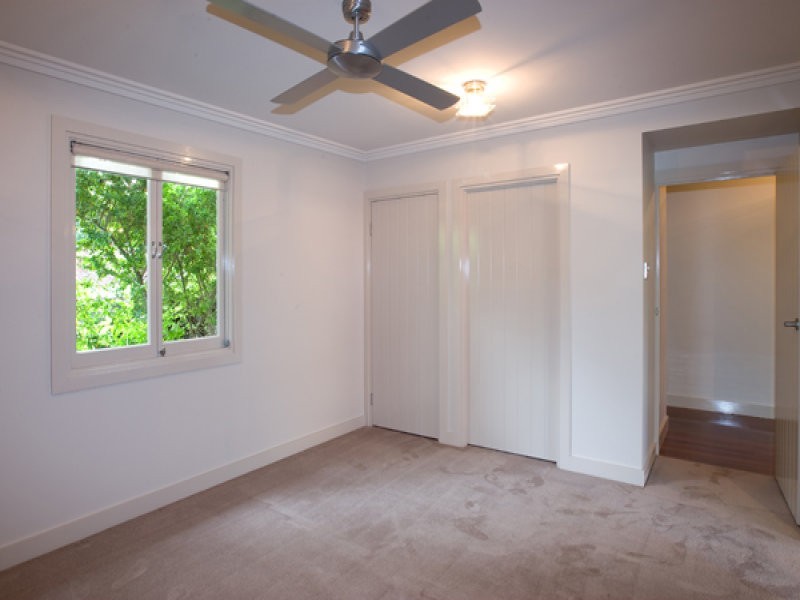 254 Kitchener Road, Stafford Heights QLD 4053