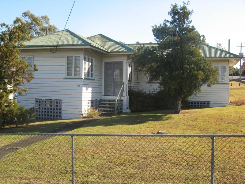 136 Clifford Street, Stafford Heights QLD 4053
