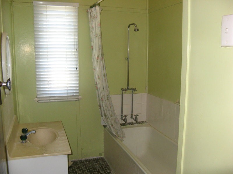 136 Clifford Street, Stafford Heights QLD 4053