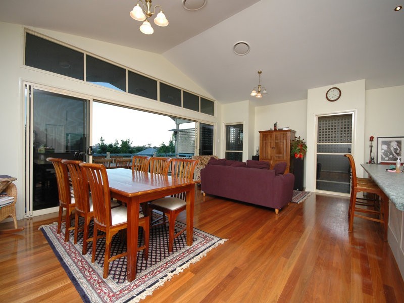 24 Merehaye Street, Wooloowin QLD 4030