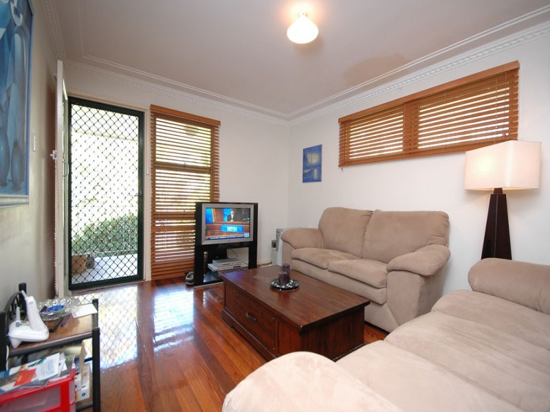 21 Ringrose Street, Stafford Heights QLD 4053