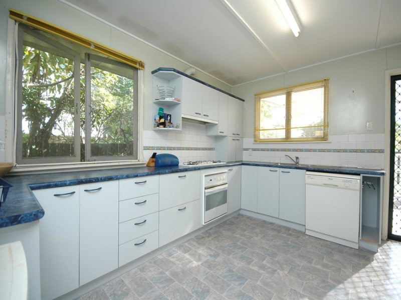 21 Ringrose Street, Stafford Heights QLD 4053