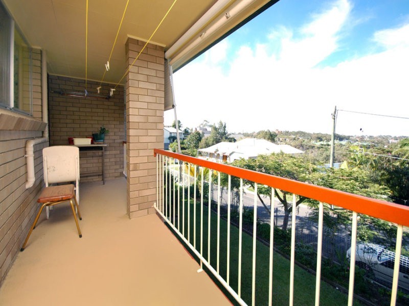 1 Belfort Street, Stafford Heights QLD 4053