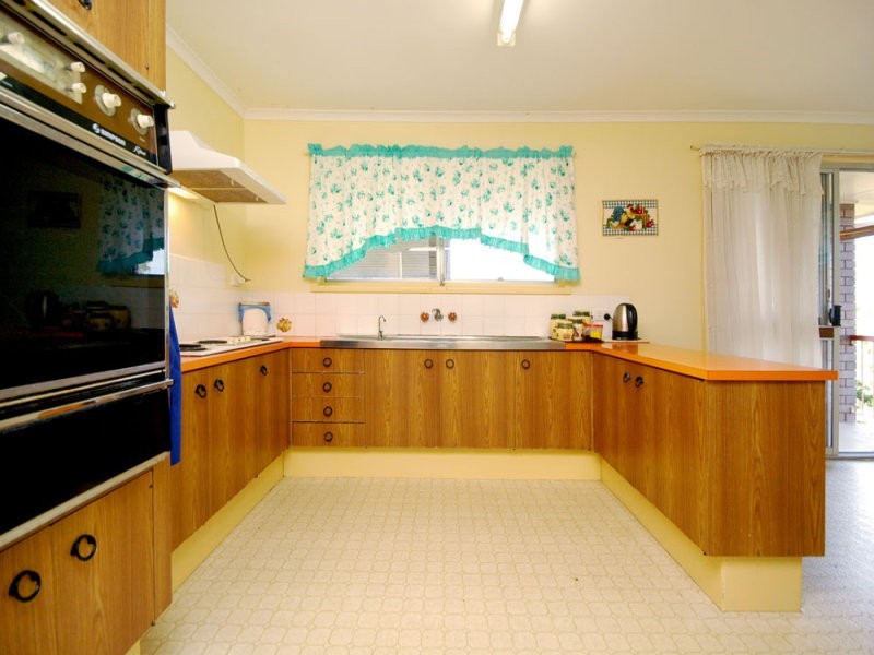 1 Belfort Street, Stafford Heights QLD 4053