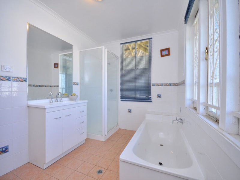 37 Wallin Street, Kedron QLD 4031