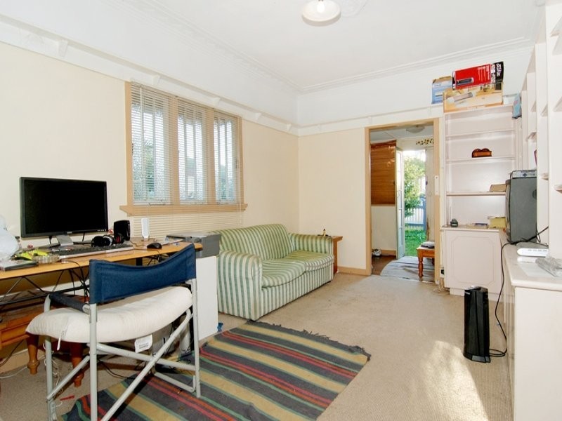 11 Ramsay Street, Kedron QLD 4031