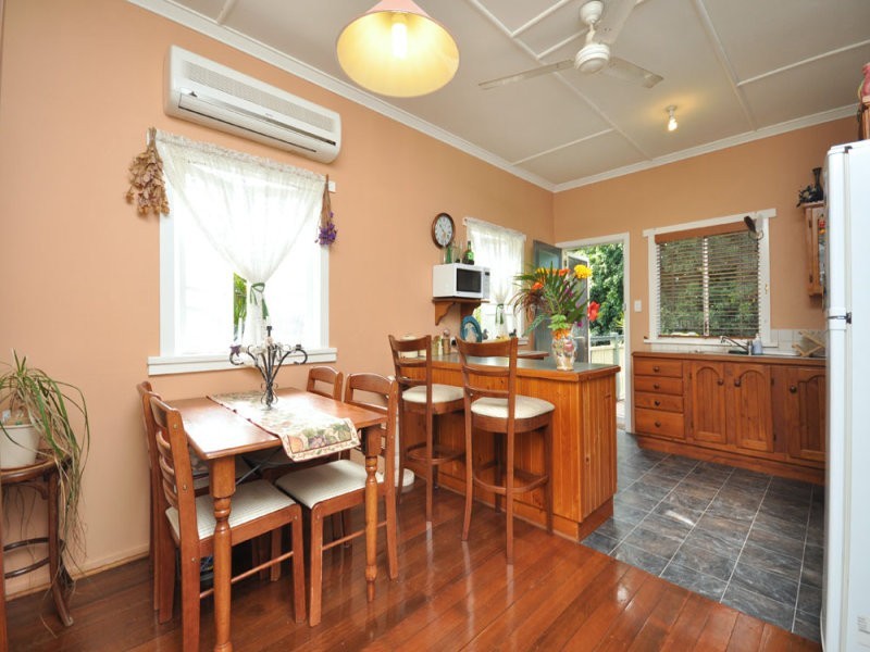 15 Montrose Street, Gordon Park QLD 4031