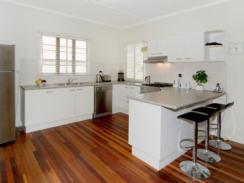 8 Hinkler Street, Kedron QLD 4031