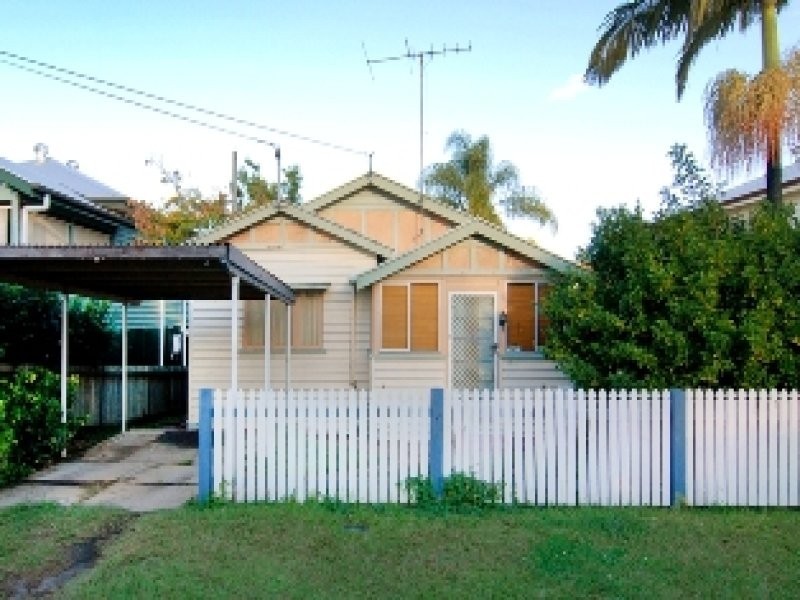 11 Ramsay Street, Kedron QLD 4031