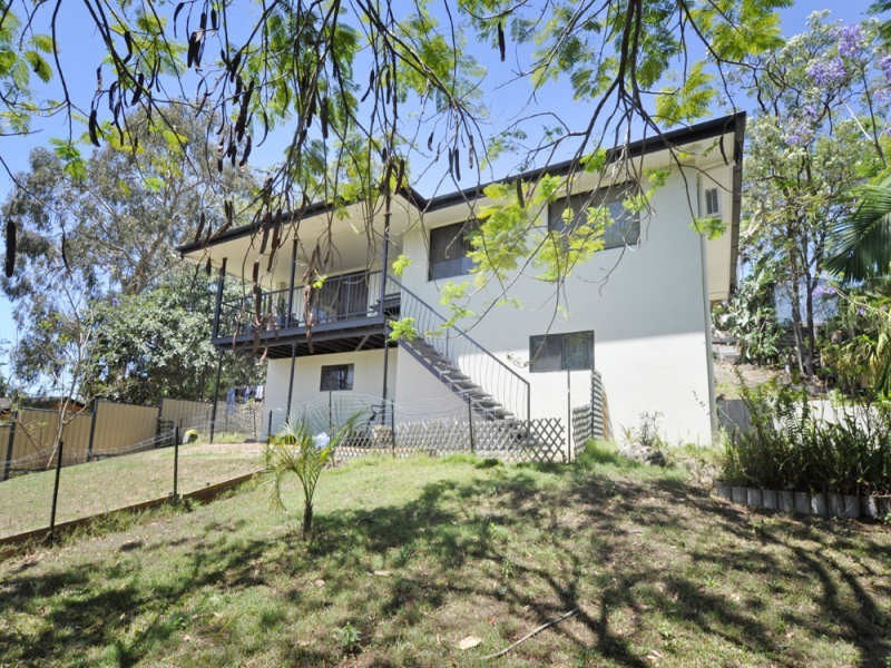 9 Halton Street, Stafford Heights QLD 4053