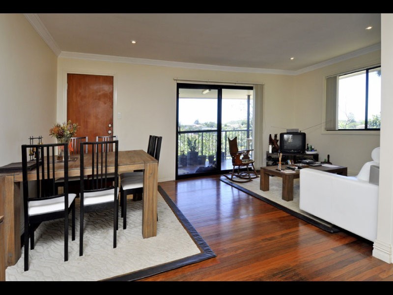 9 Halton Street, Stafford Heights QLD 4053