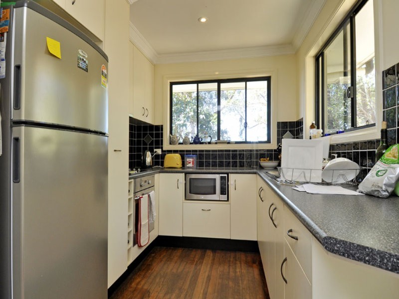 9 Halton Street, Stafford Heights QLD 4053