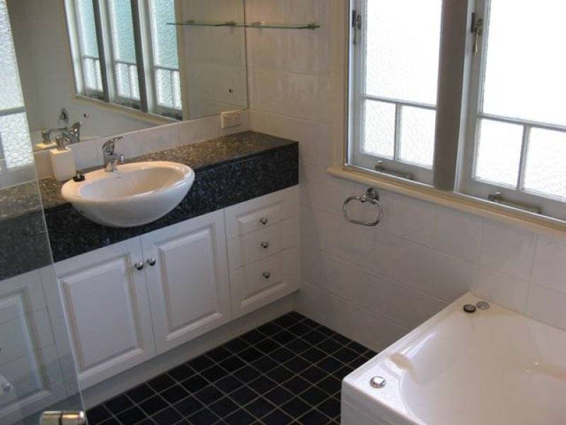 68 Winchester Street, Hamilton QLD 4007