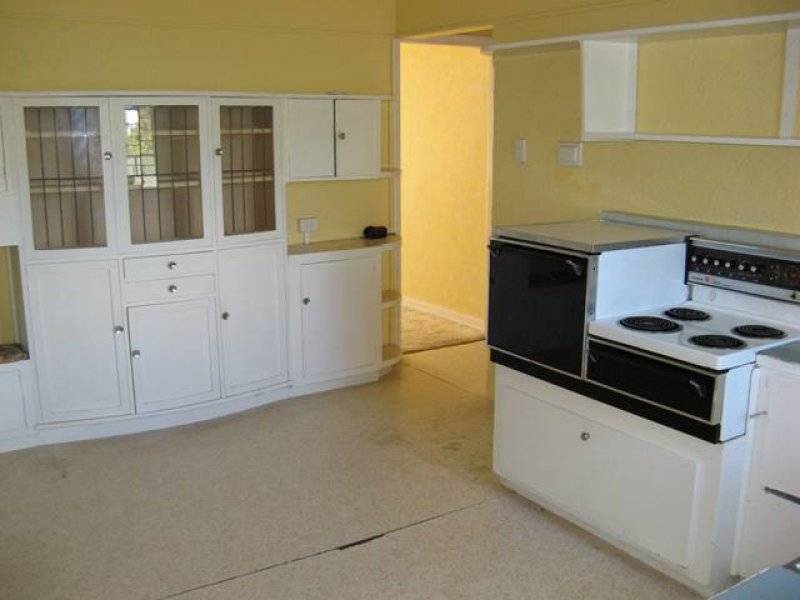 16 Tathra Street, Stafford QLD 4053