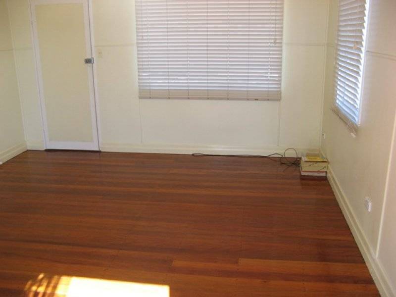 271 Kitchener Road, Stafford Heights QLD 4053