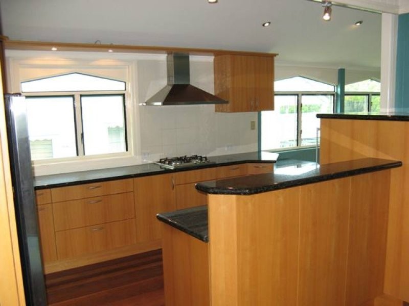 68 Winchester Street, Hamilton QLD 4007