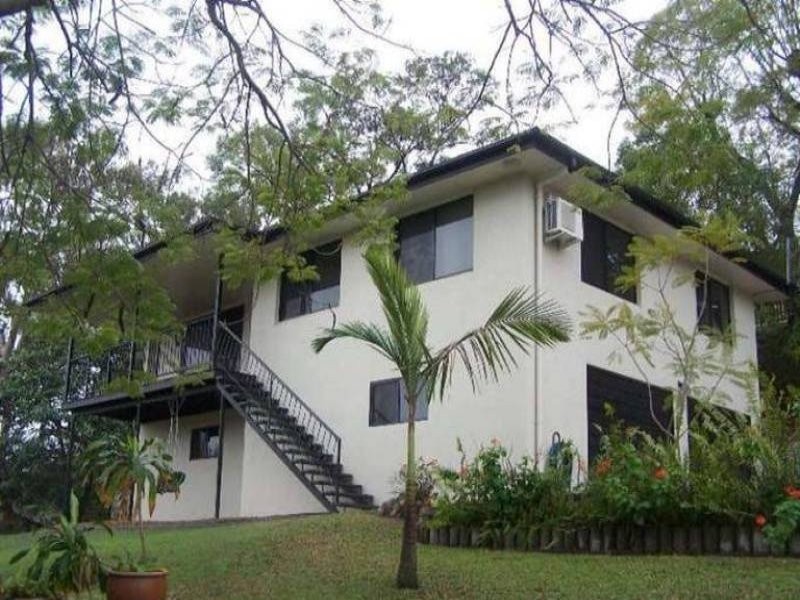 9 Halton Street, Stafford Heights QLD 4053