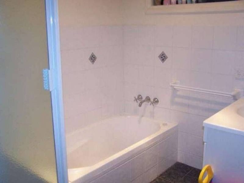 9 Halton Street, Stafford Heights QLD 4053