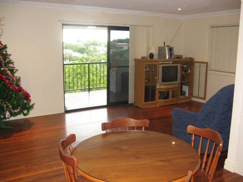 9 Halton Street, Stafford Heights QLD 4053