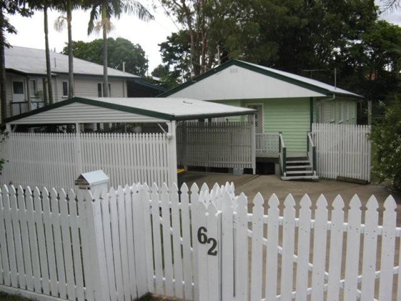 62 Tenth Avenue, Kedron QLD 4031