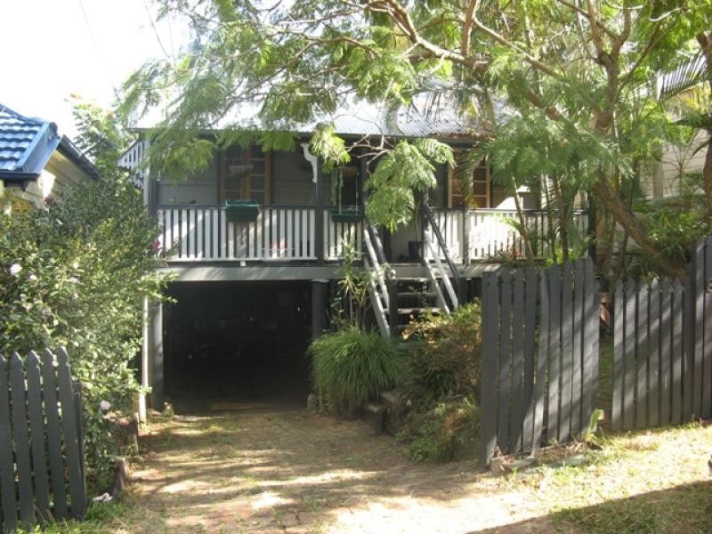 8 Ella Street, Red Hill QLD 4059