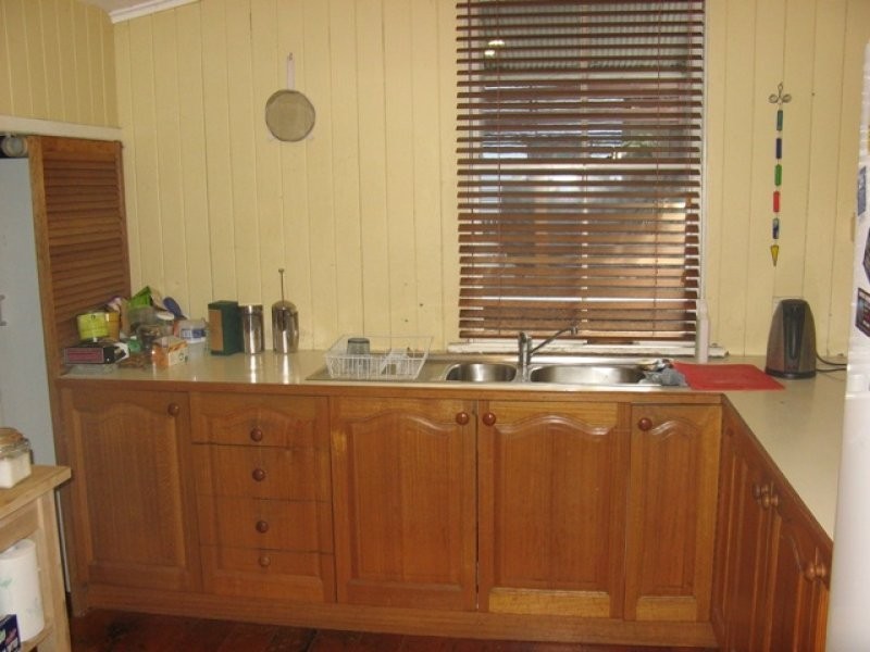 8 Ella Street, Red Hill QLD 4059