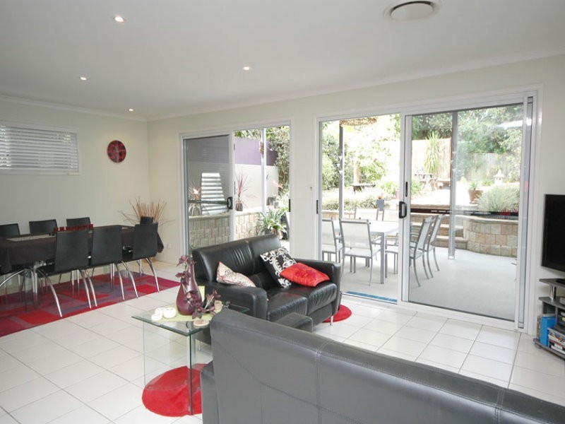 13 McIntyre Street, Wooloowin QLD 4030