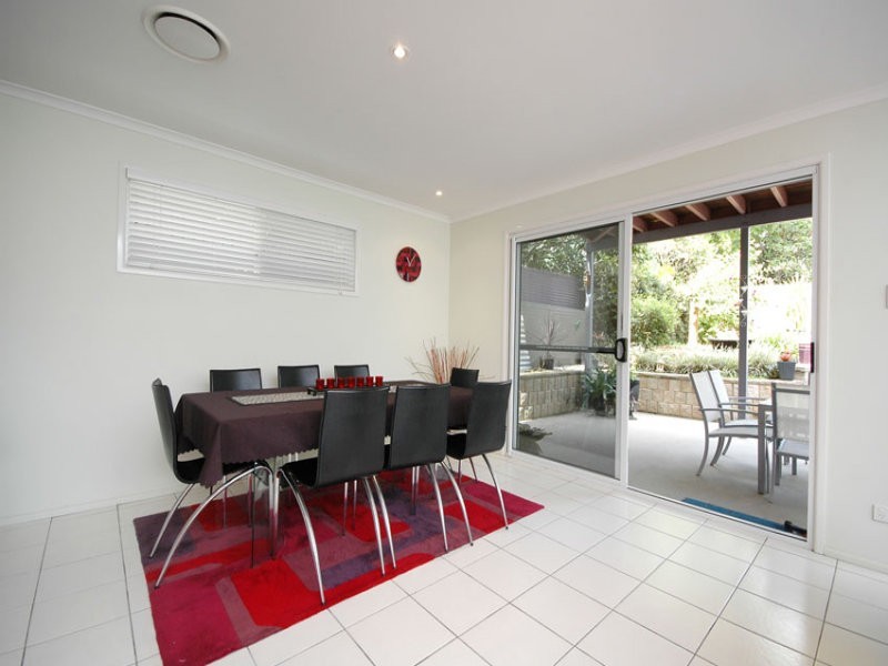 13 McIntyre Street, Wooloowin QLD 4030