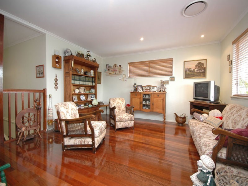 13 McIntyre Street, Wooloowin QLD 4030