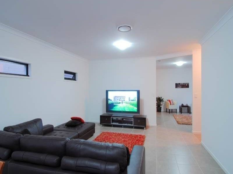 15 Tathra Street, Stafford QLD 4053