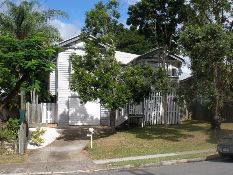12 Grays Road, Gaythorne QLD 4051