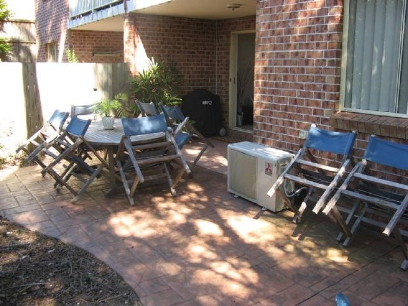 1/10 Burnaby Tce, Gordon Park QLD 4031