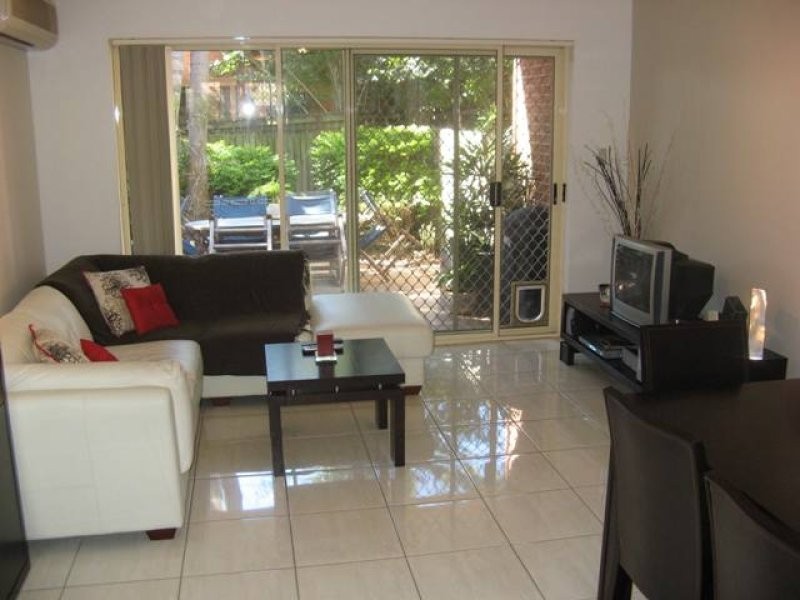 1/10 Burnaby Terrace, Gordon Park QLD 4031