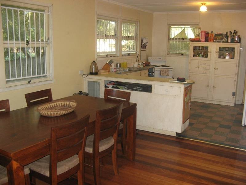 316 Kitchener Road, Stafford Heights QLD 4053