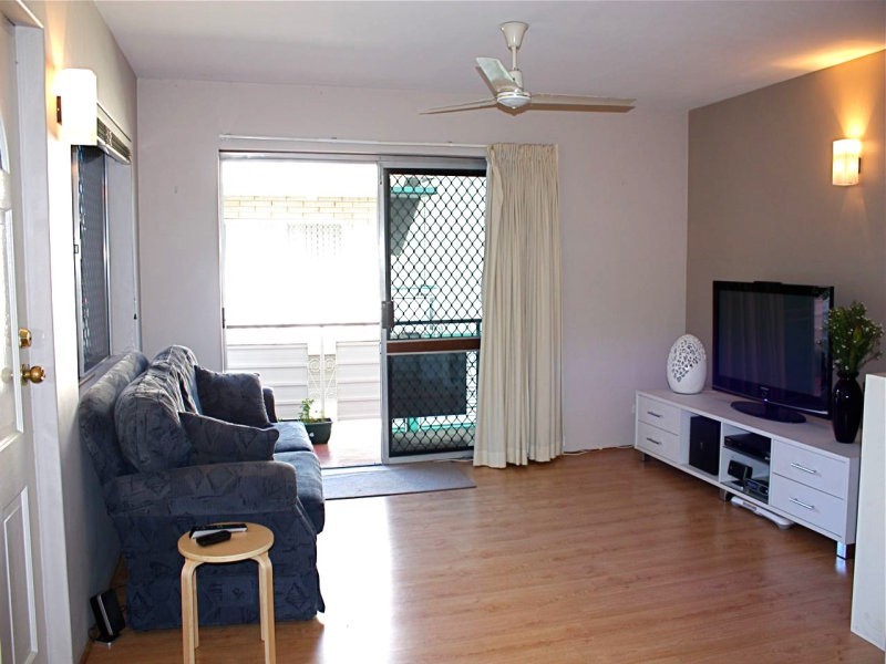 2/64 Alva Tce, Gordon Park QLD 4031