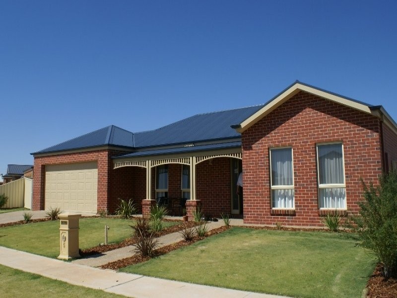 5 Barraclough Way, Mildura VIC 3500