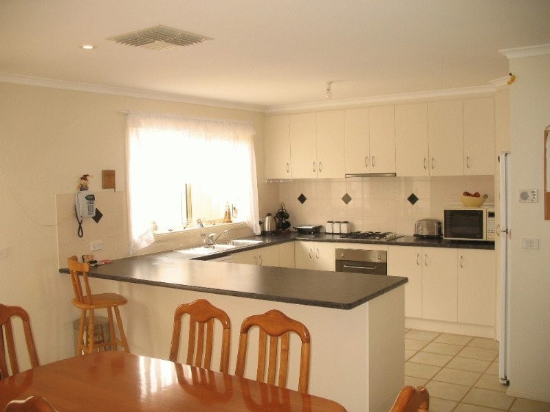 11 Rosedale Court, Buronga NSW 2739