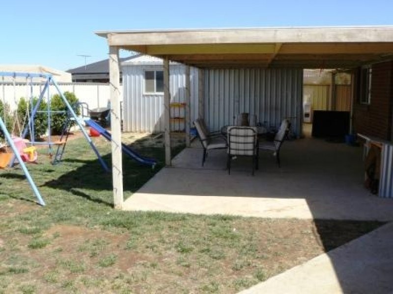 4 Reynolds Court, Mildura VIC 3500