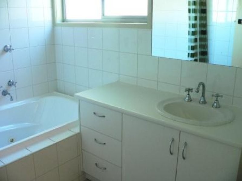 9 Cameron Avenue, Mildura VIC 3500