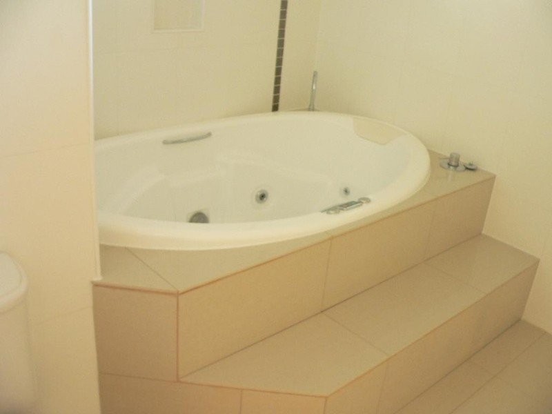 8 Logan Avenue, Mildura VIC 3500